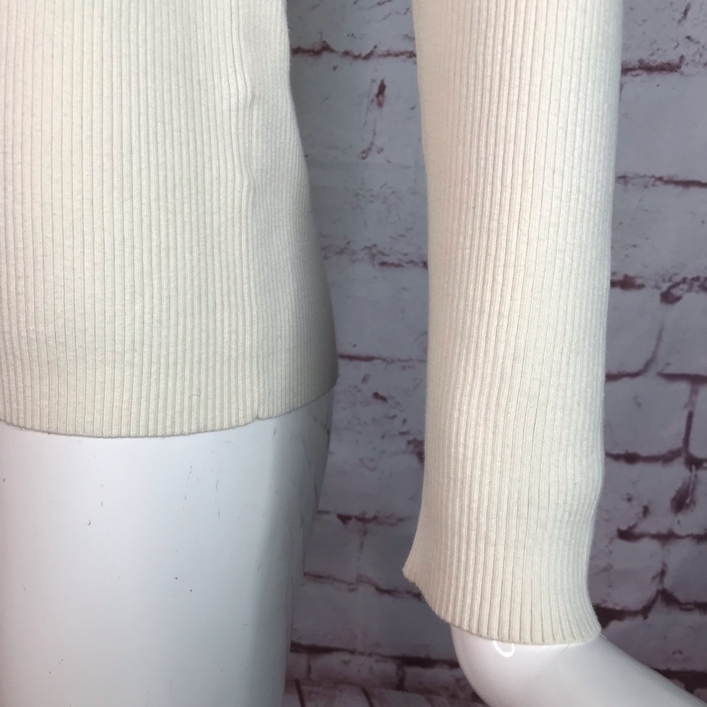 Y2K TOMMY HILFIGER Cream Ribbed Knit Preppy   V-Neck Long Sleeve Top Size Medium - Picture 7 of 13
